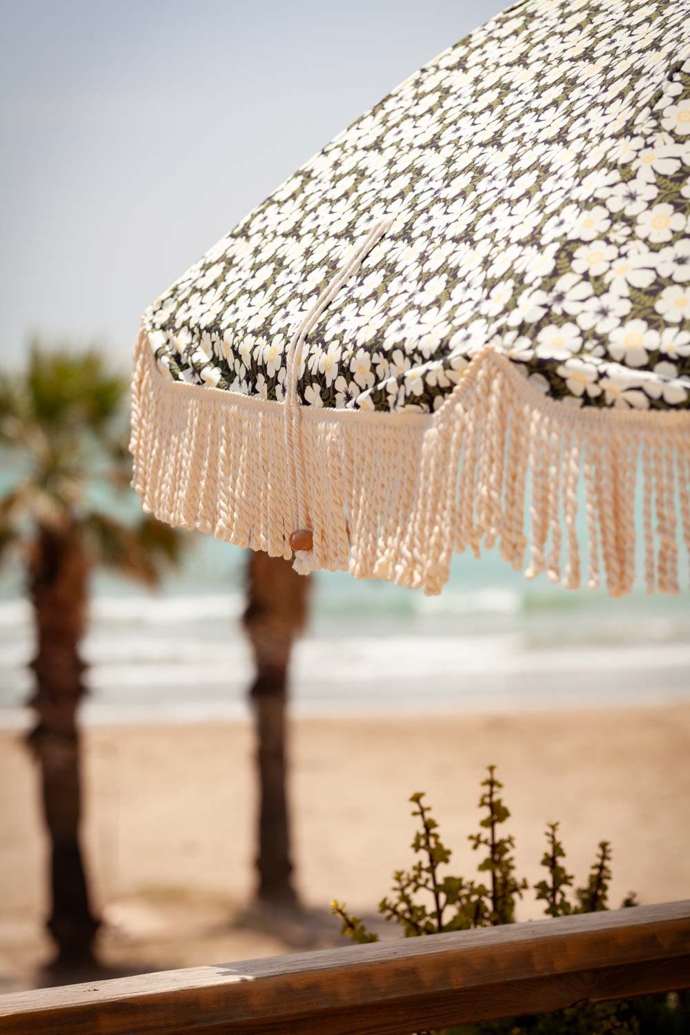 Parasols de terrasse de la marque de mobilier et décoration OFELIA Home & Decor. 